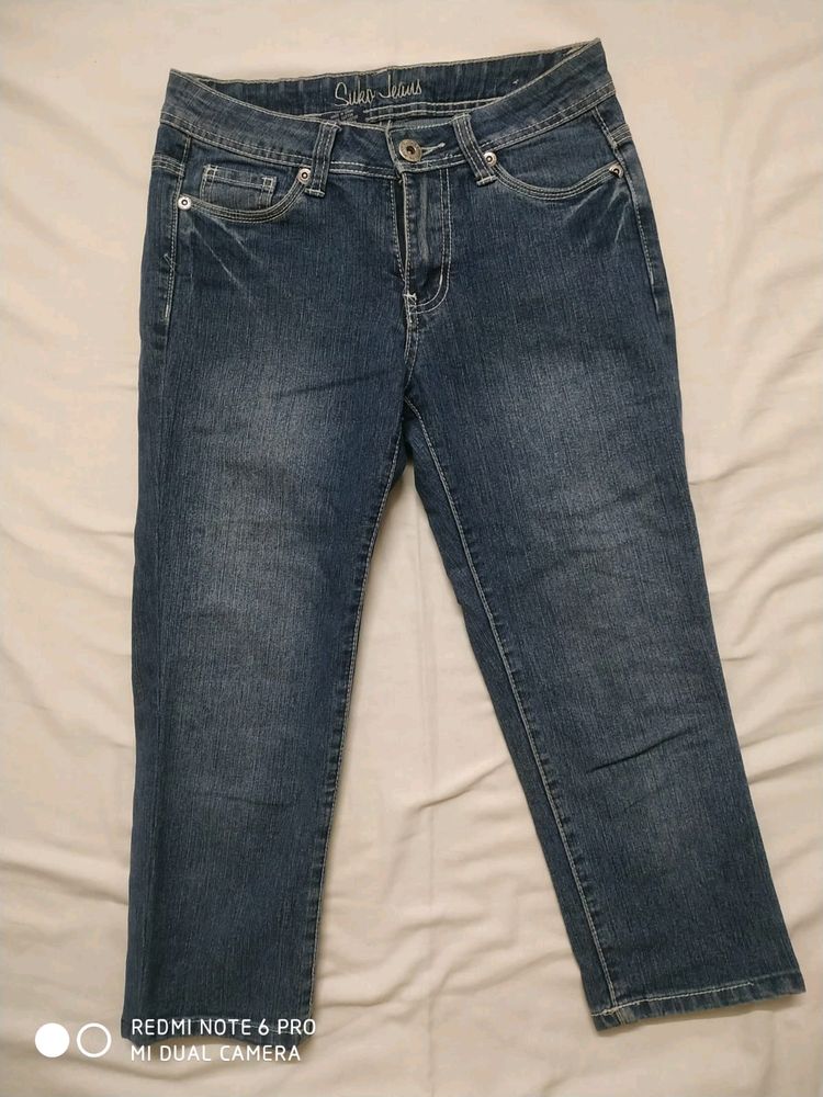 3/4 Jeans With Embroidery Pockets