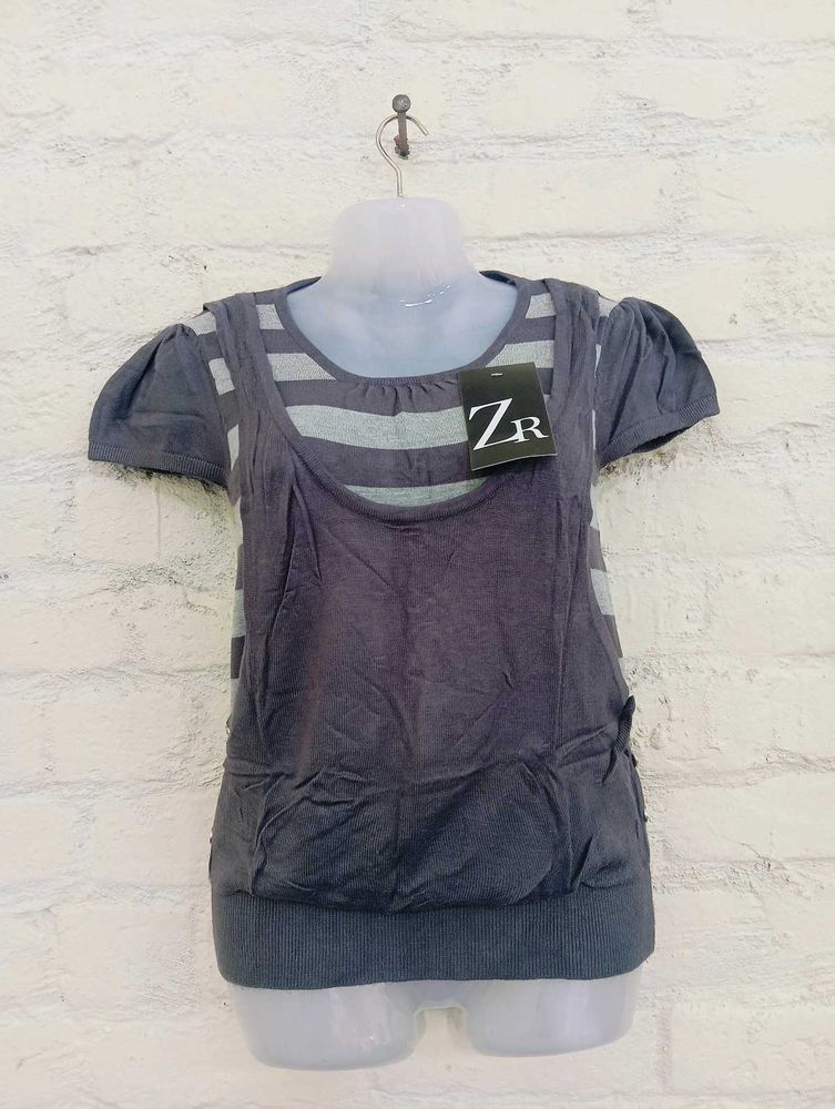 ZR Gray Striped Puff Sleeve Top
