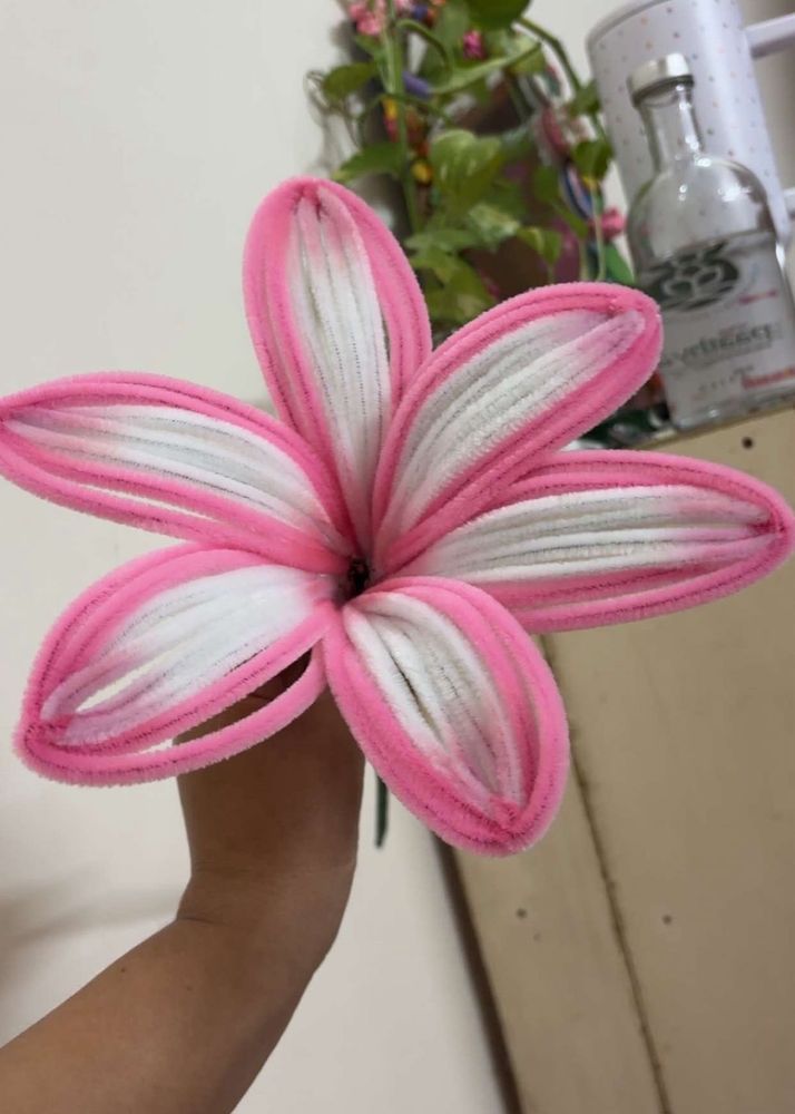 Pink and white Lily🌷 Pipe cleaner flower