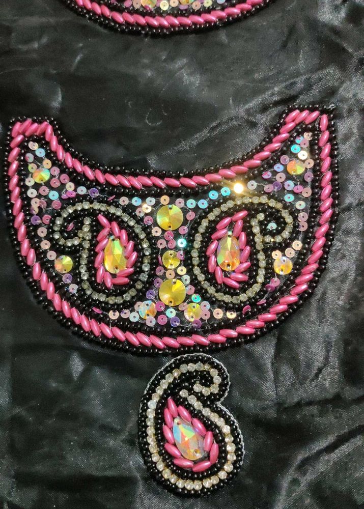 Patch With Stitch Material For Neck