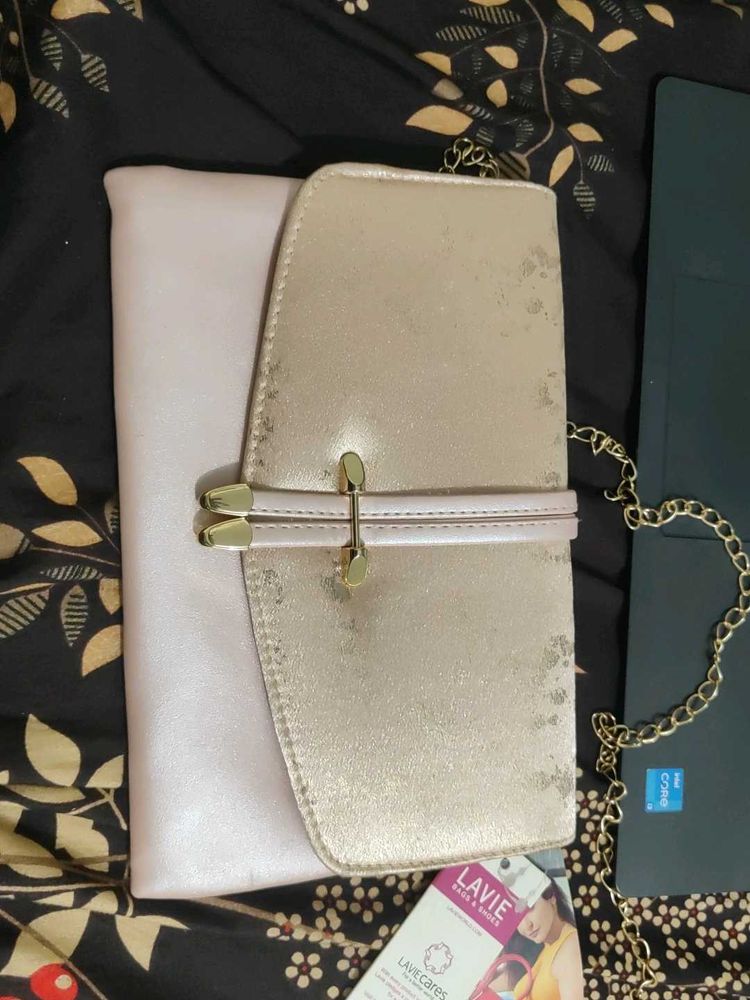 Lavie Clutch