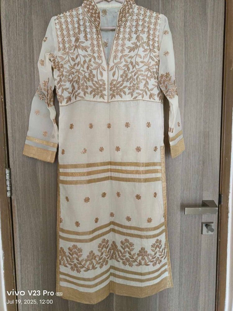 Off White Embroidered Kurta Set