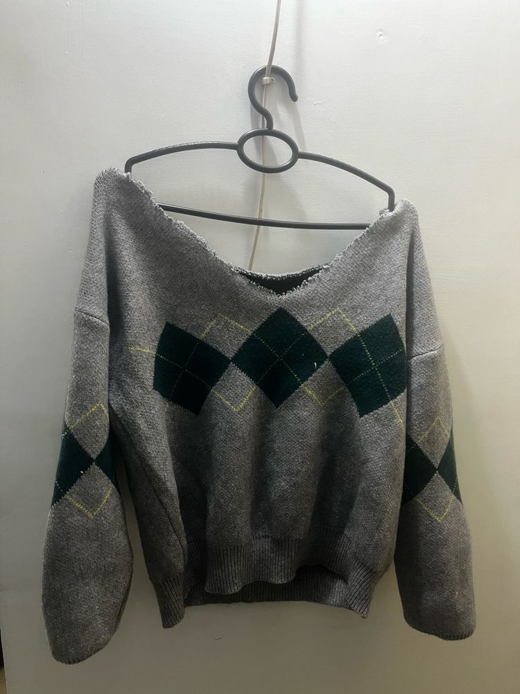 Argyle Pattern Grey Pullover