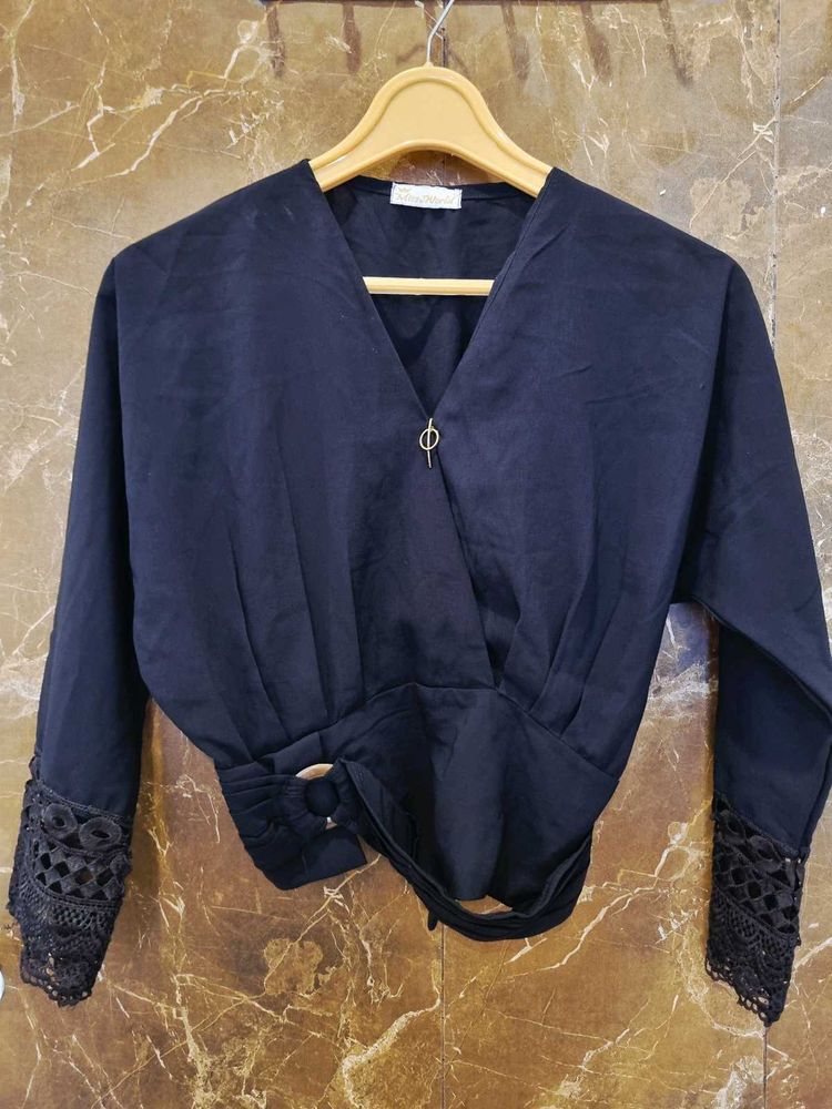 Vintage Black Top