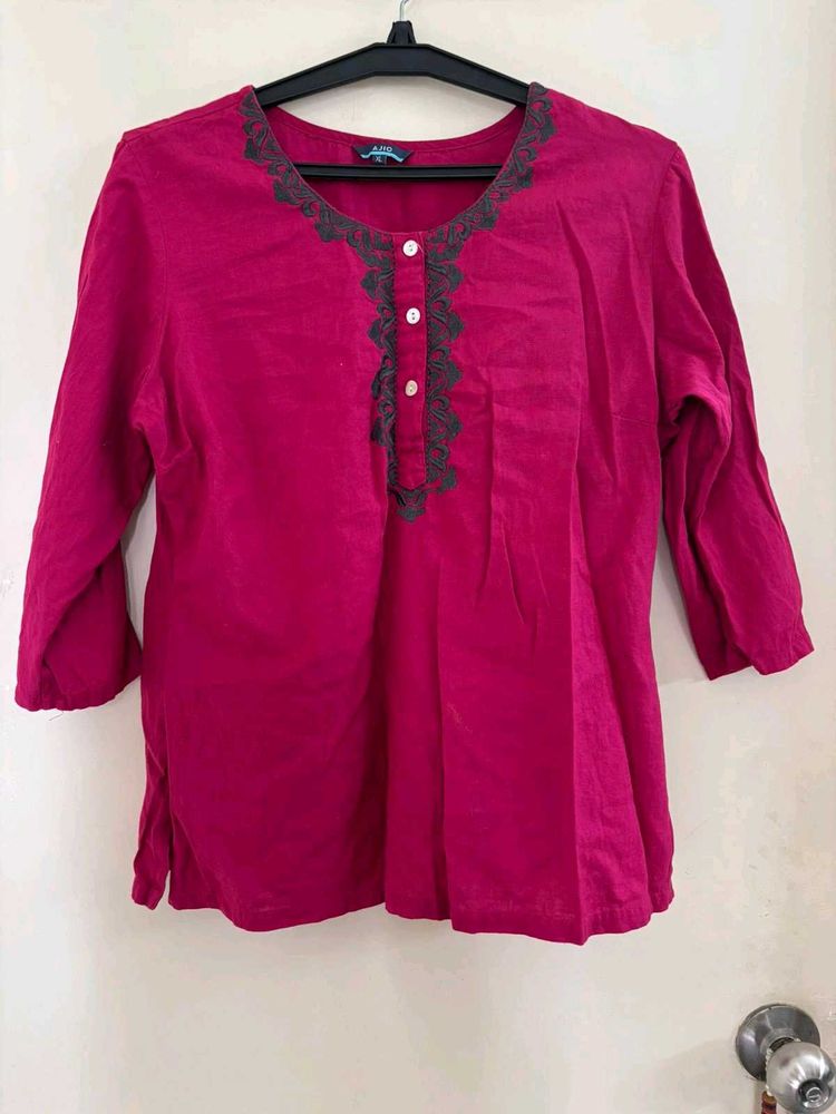 AJIO SHORT FULL SLEEVES KURTI