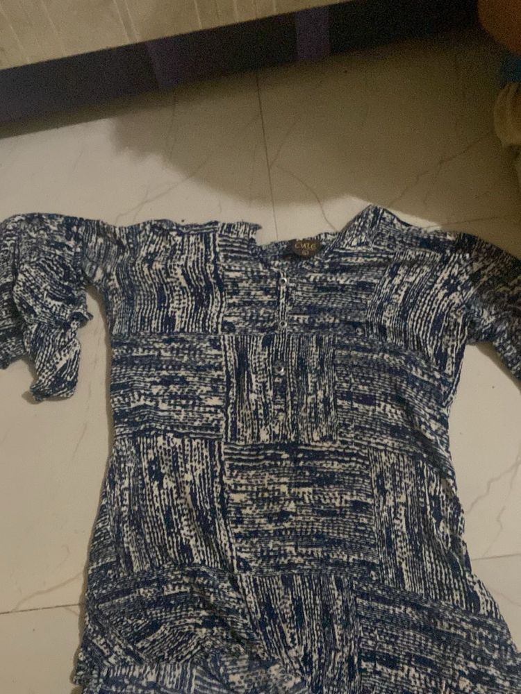 Chic Blue &amp; White Print Top