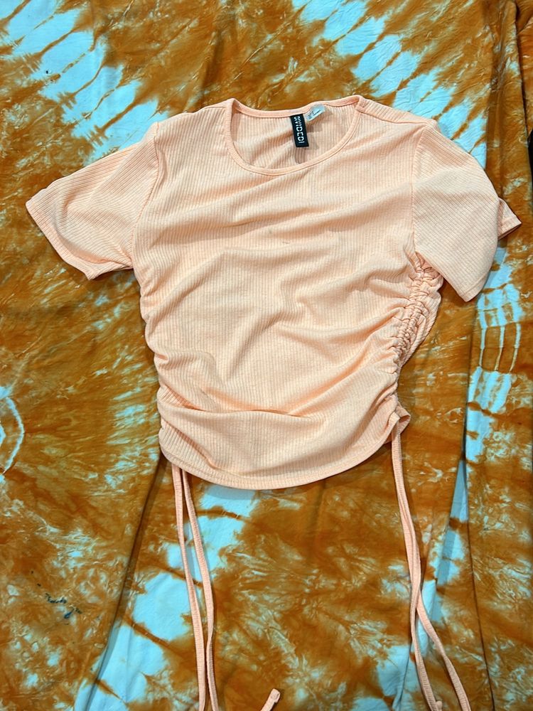 H&amp;M Fitted Top