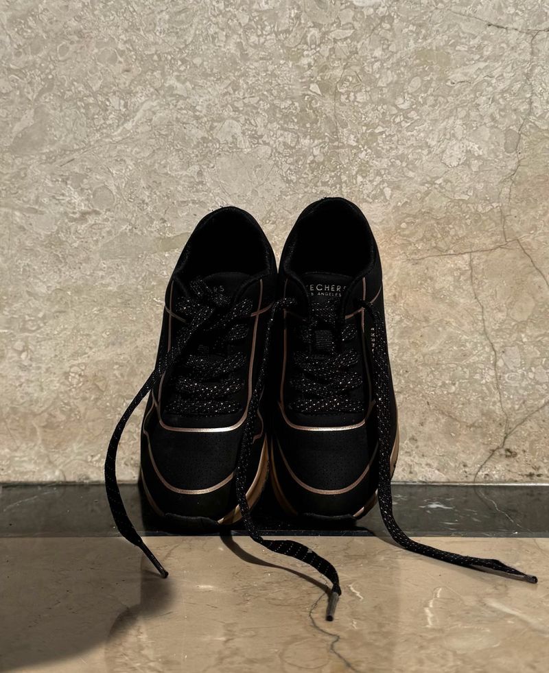 Skechers Black Shoes Like New
