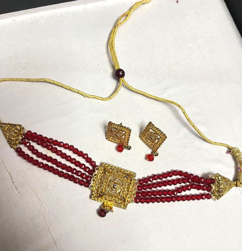 Red Beaded Gold Jewelry Set