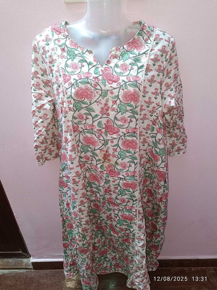 Xxl Avaasa Floral Print Kurta