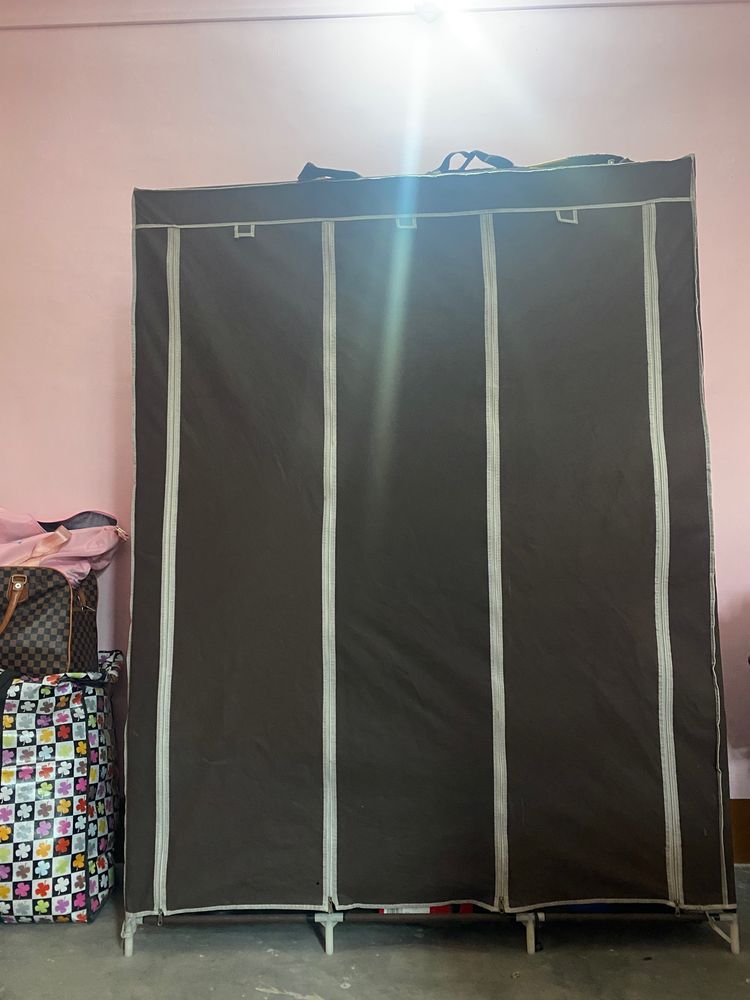 Foldable Wardrobe