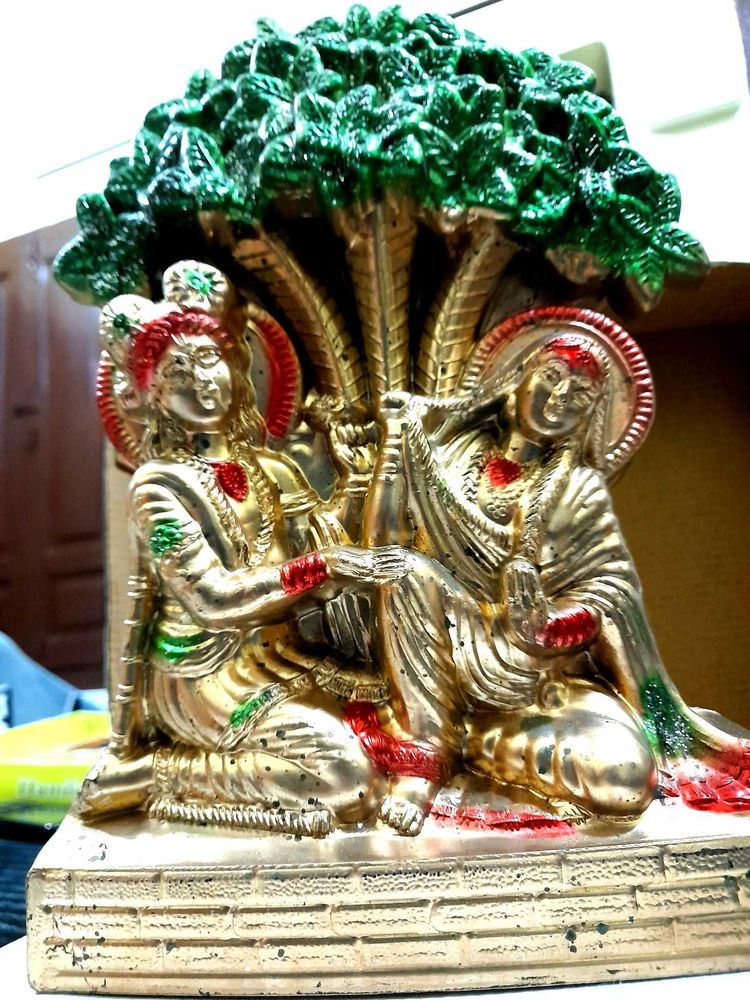 Radha Krishna Statue