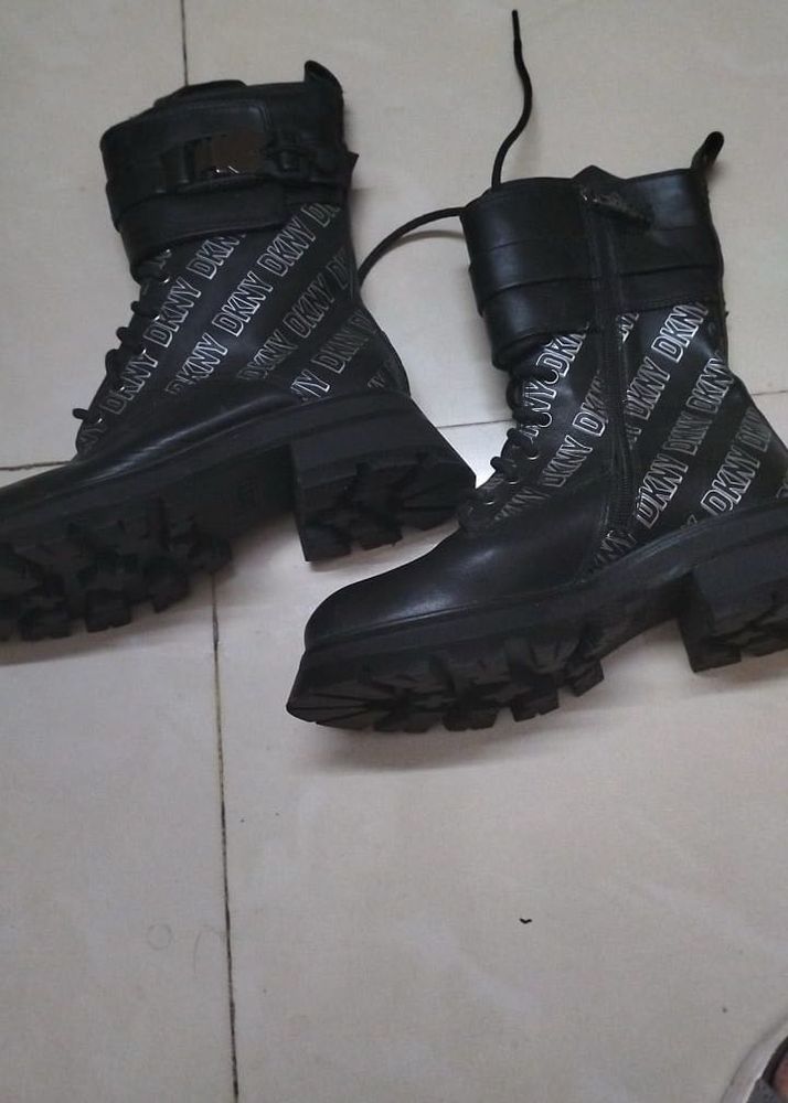 DKNY Brand new leather Black Boots