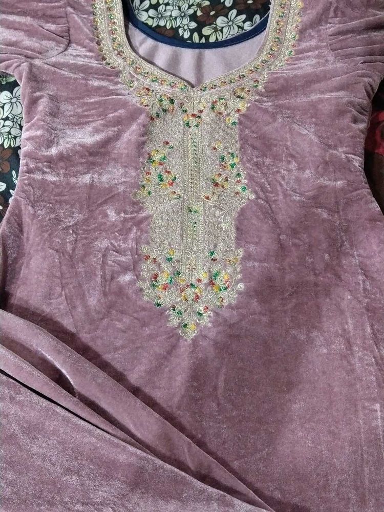 Elegant Embroidered velvet Kurta Set