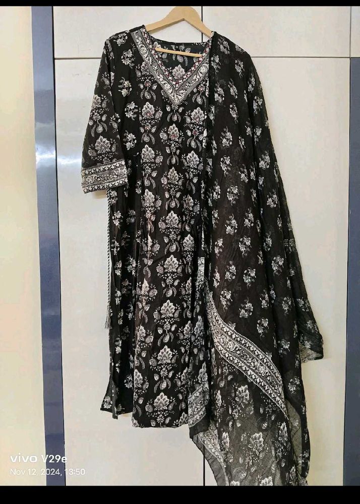 NewUnused  Pakistani Pure Cotton Suit