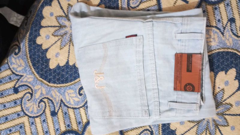 Light Wash J&amp;J Jeans
