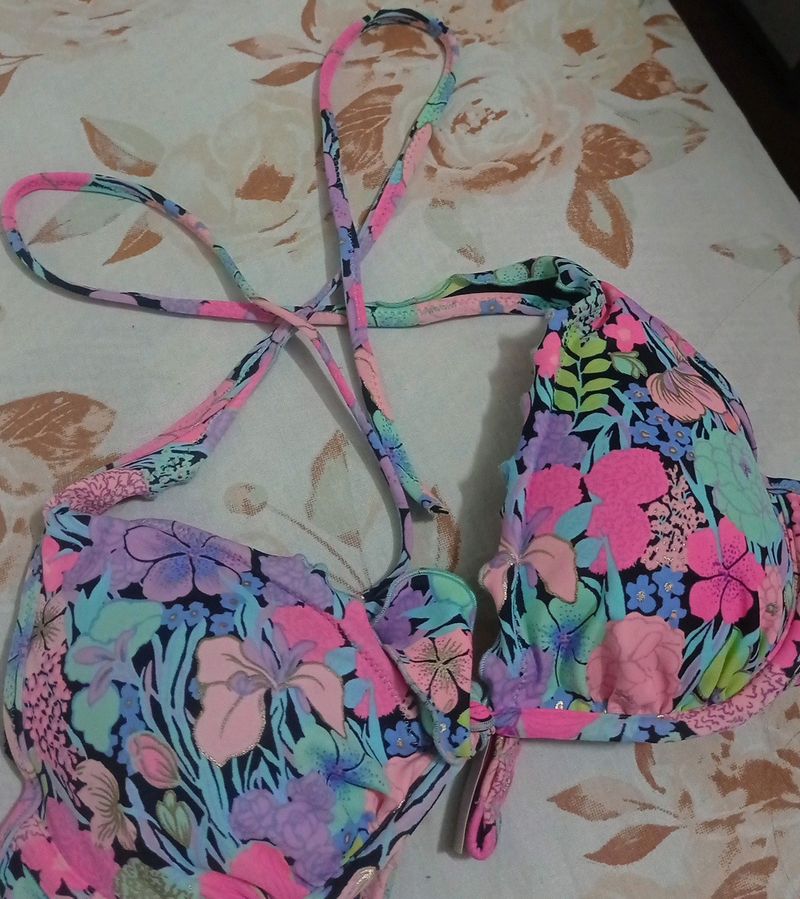 victoria&#39;s secret flower bra
