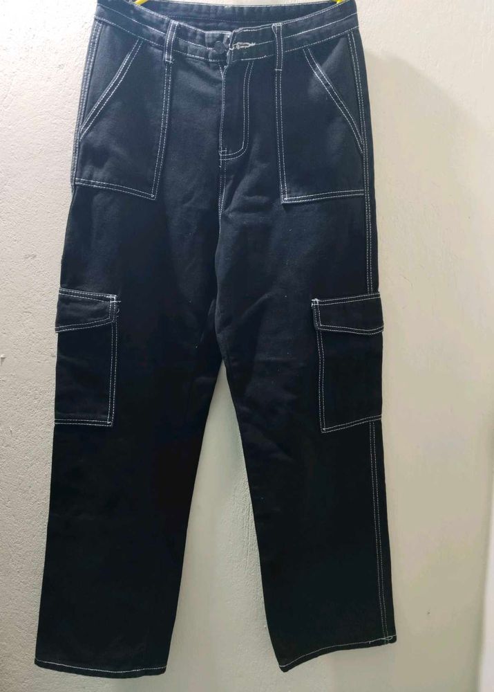 Urbanic Black Cargo Pants