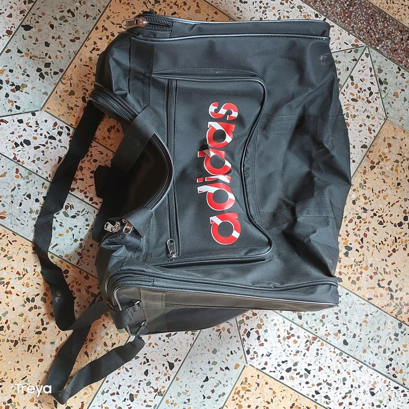 Large Foldable Luggage Bag With Multi Pockets