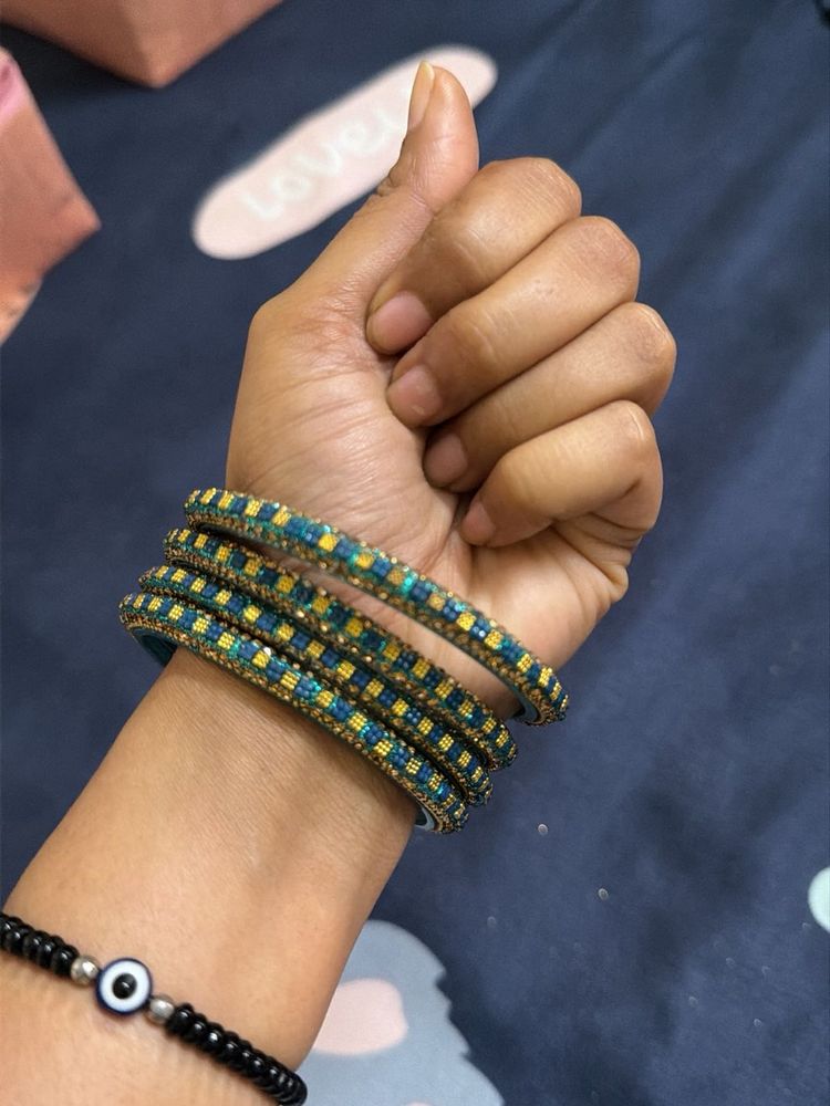 Sparkling Bangle Set