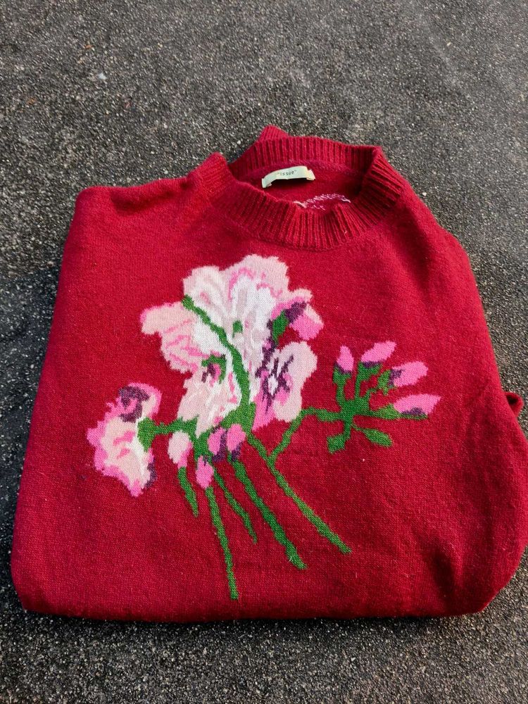 Floral Knit Sweater 🌸🛍️