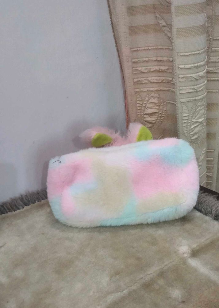 Rainbow Fury Pouch