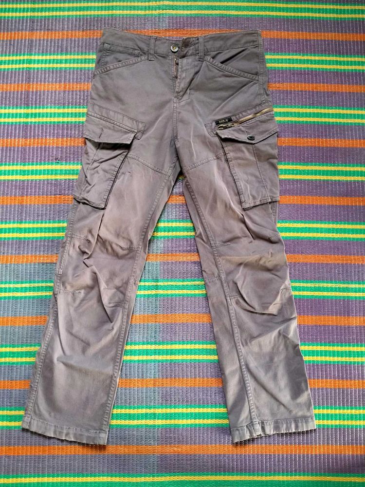 Grey Cargo Pants🔥