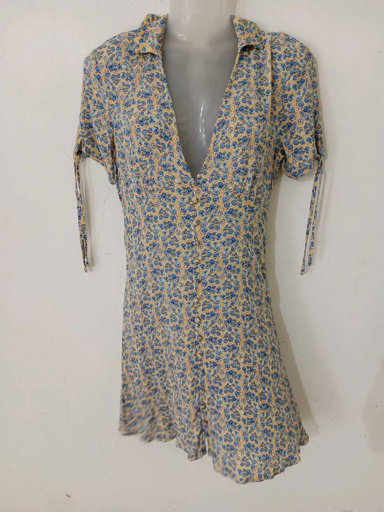 DEEP V-NECK FLORAL DRESS