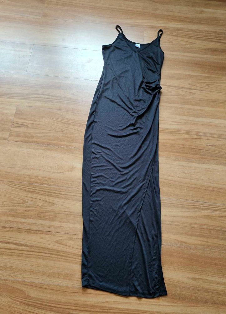 Side Slit Black Dress ❤️