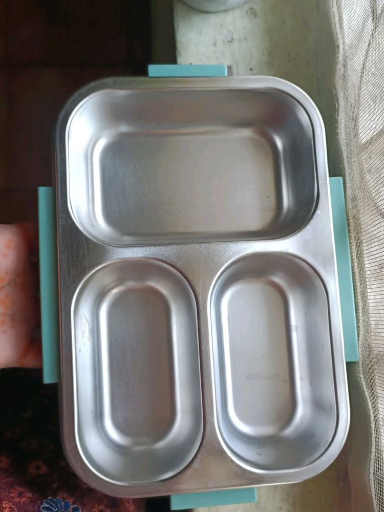 3 Compatment Luch Box
