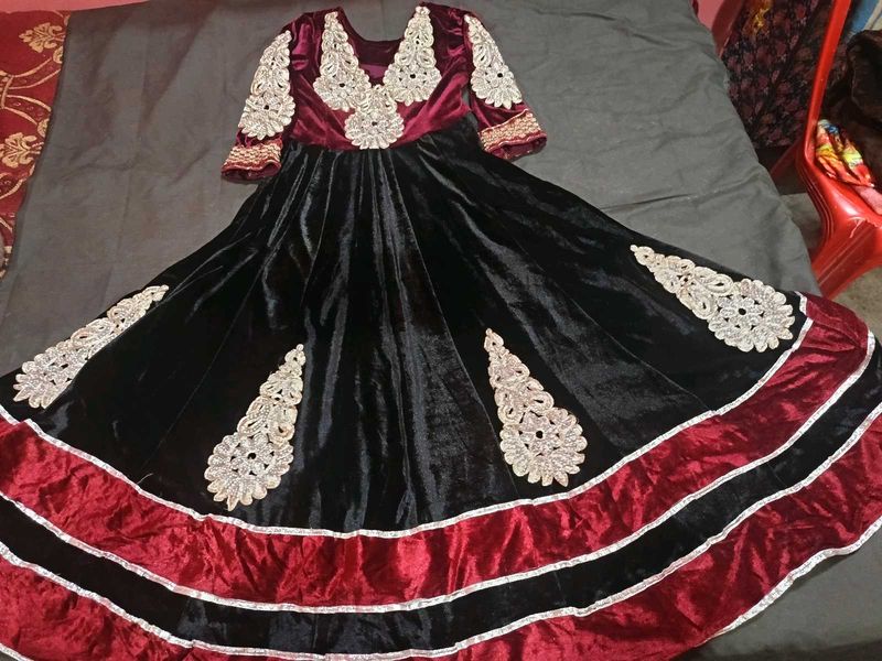 Elegant velvet winter party wear Ethnic Gown