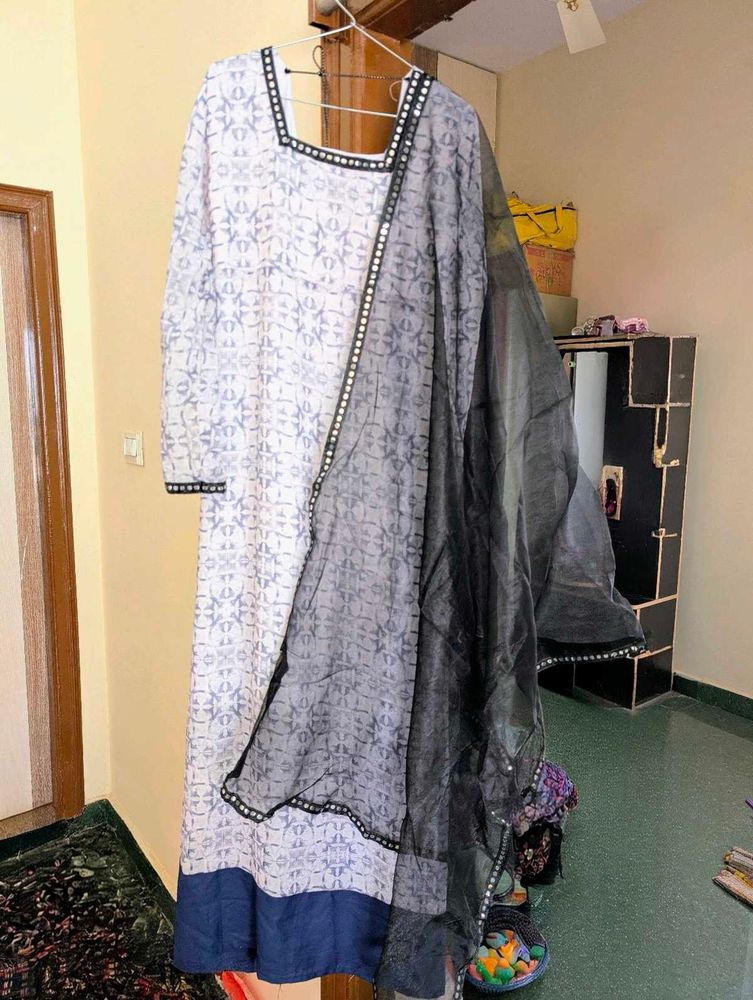 Elegant Printed Kurta Set