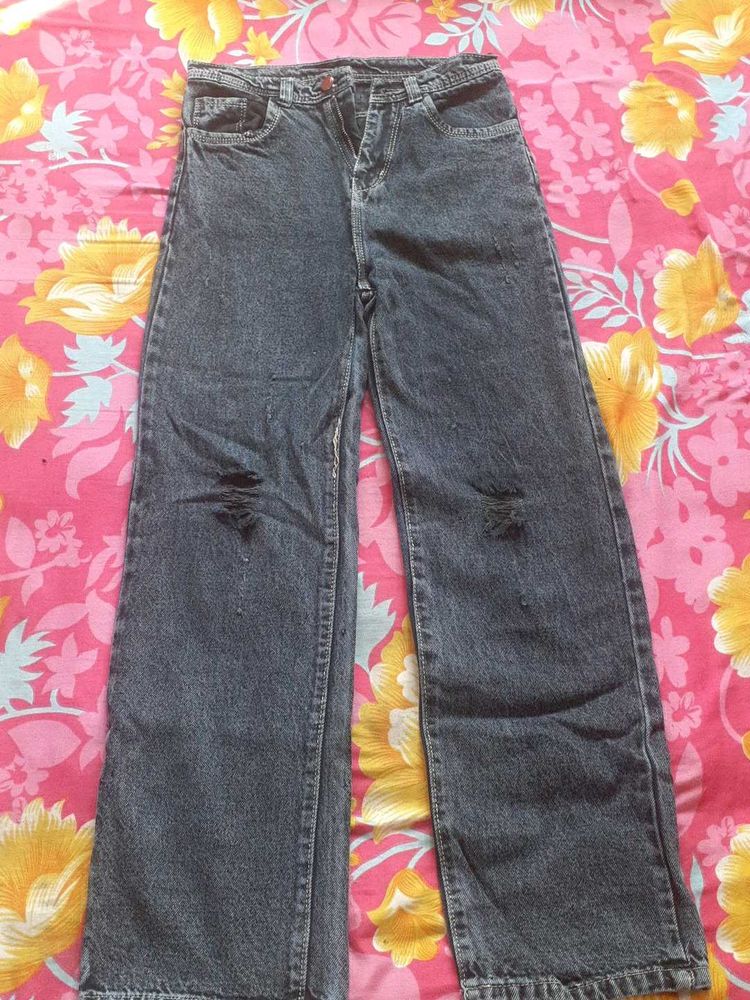 Distressed Wide Leg Jeans