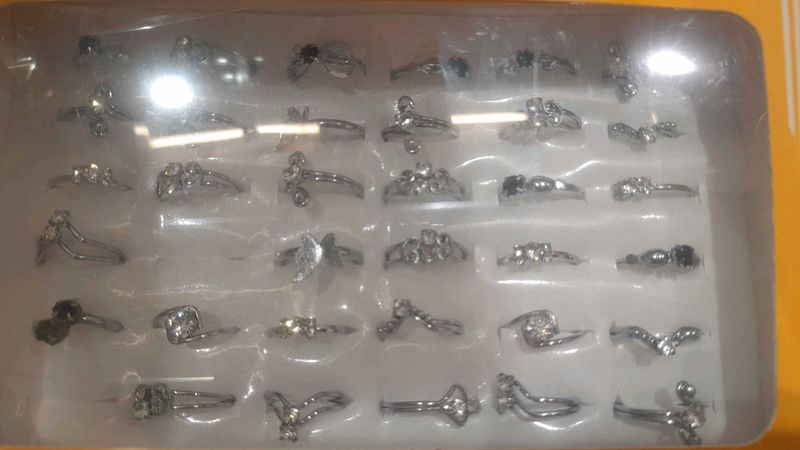 Rhinestone Ring Set