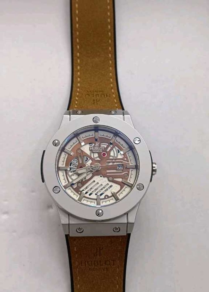 Hublot Watch - Stylish Timepiece
