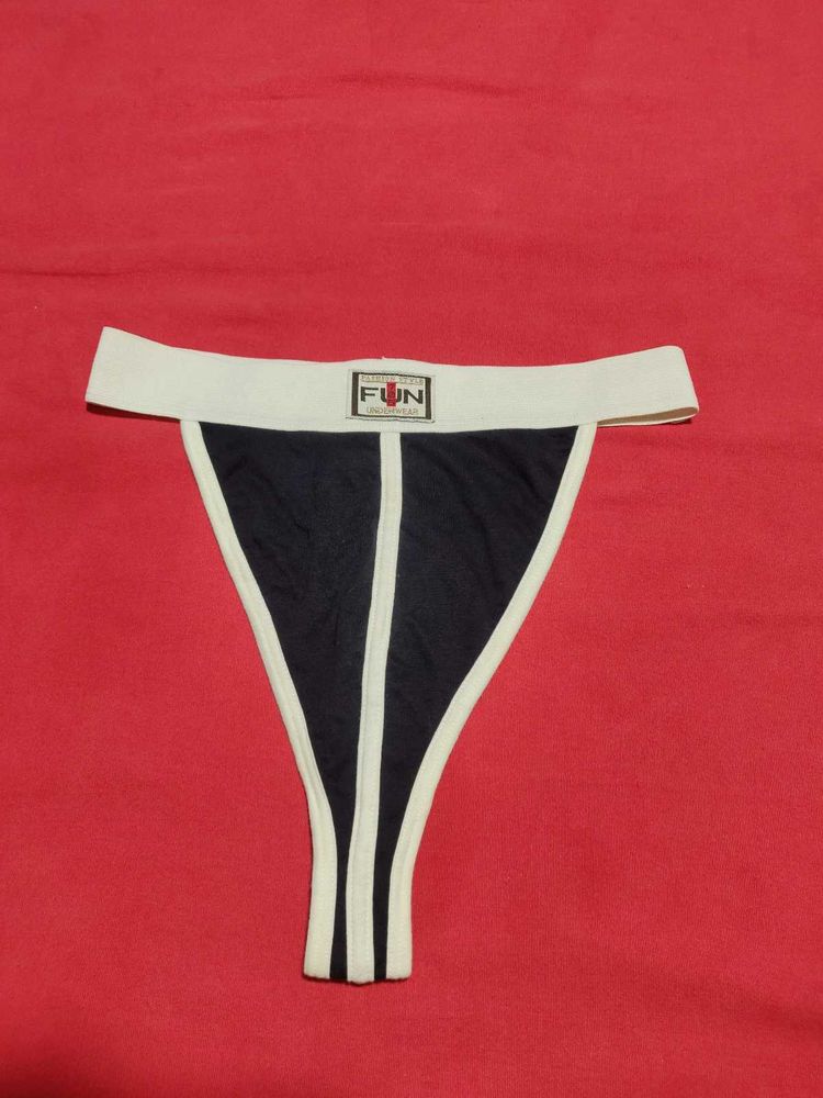 Girls Thong Size M