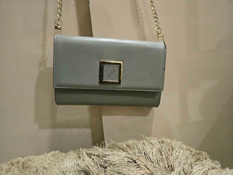 Metro  Clutch for women