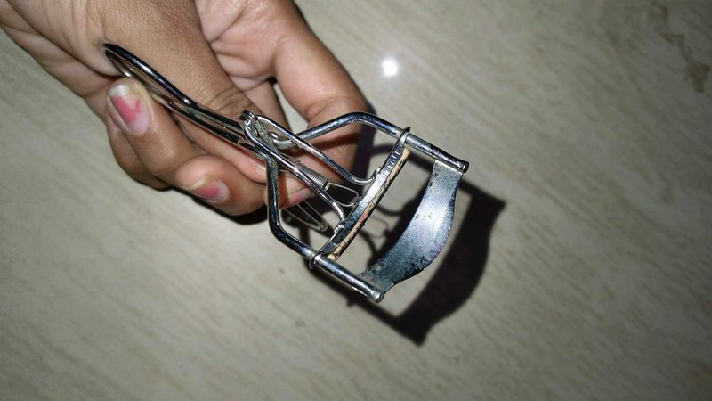 Eyelash Curler