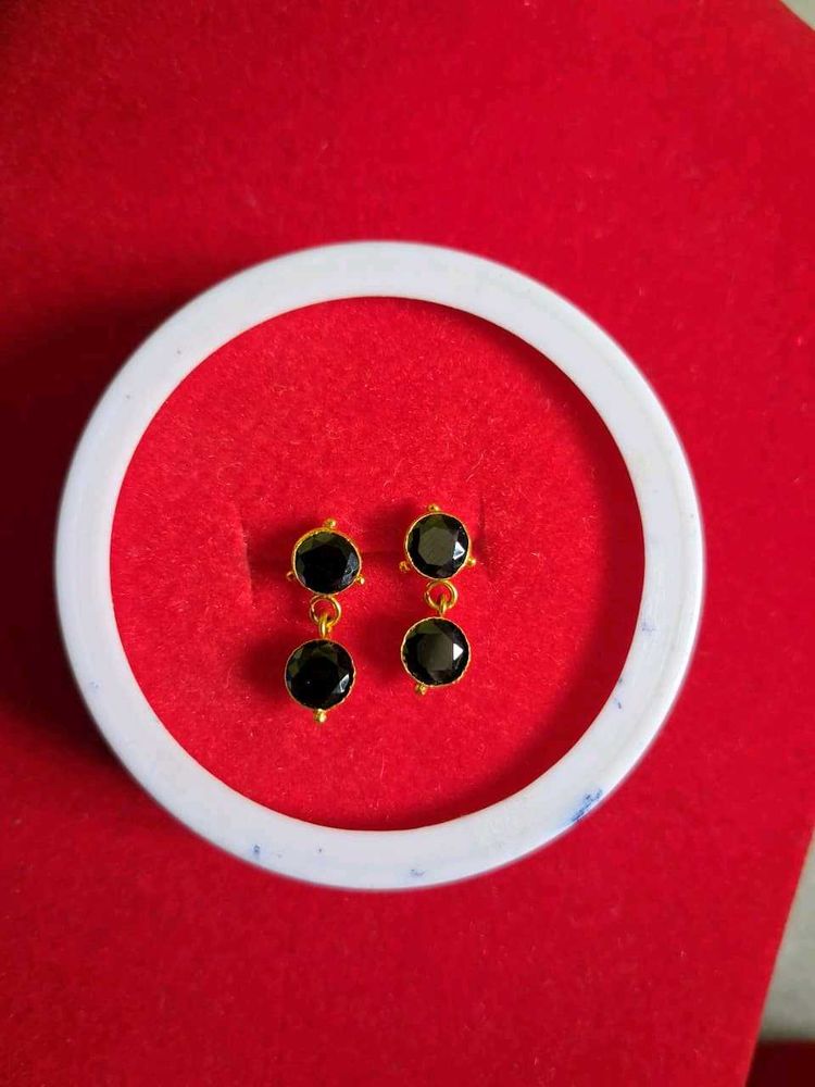Black Stone Earrings Gold