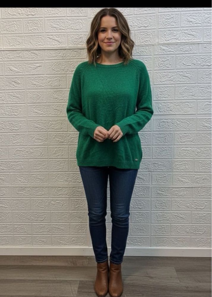 🇺🇸 Guess Imported Sweater