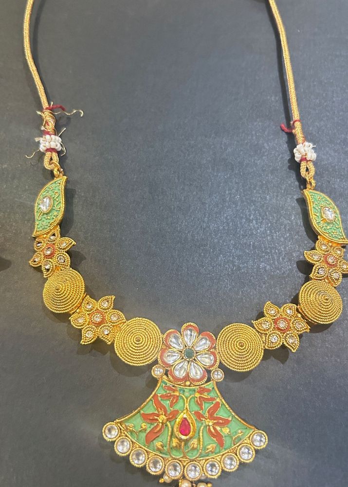 Elegant Kundan Necklace