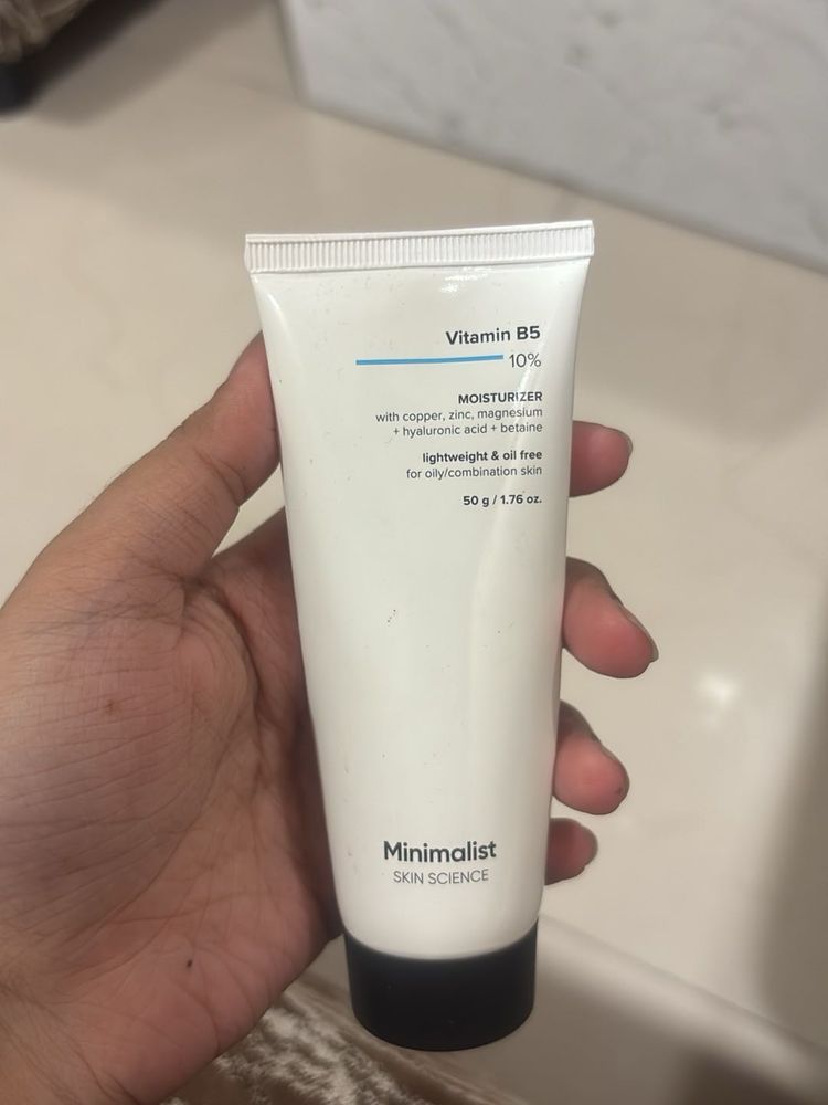 Minimalist Vitamin B5 Moisturizer