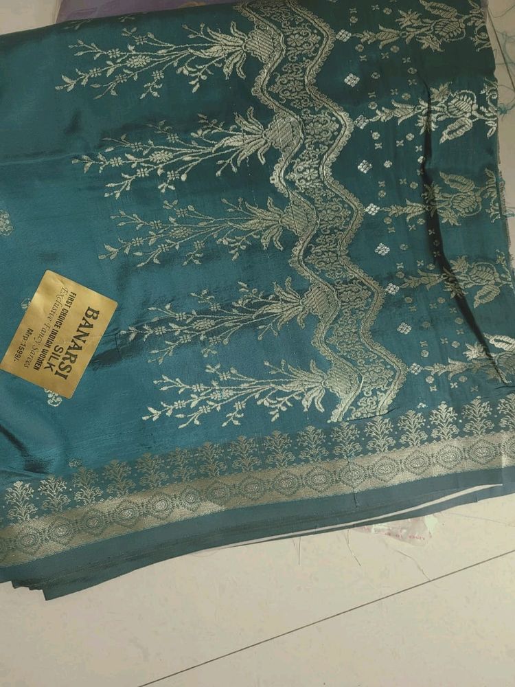 Beautiful Pure Banarsi Silk Saree In Wholesale Pri