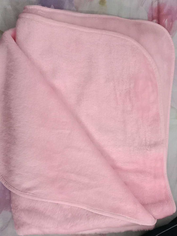 Pink single warm blanket