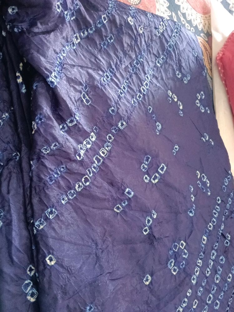 blue bandhej saree with butta in blouse and saree.fresh piece saree and blouse