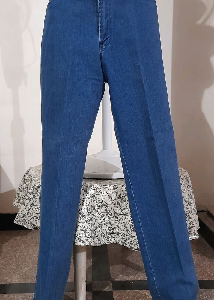Woman Jeans, 32&#34;, New Unused, Stretchable Comfy Fi