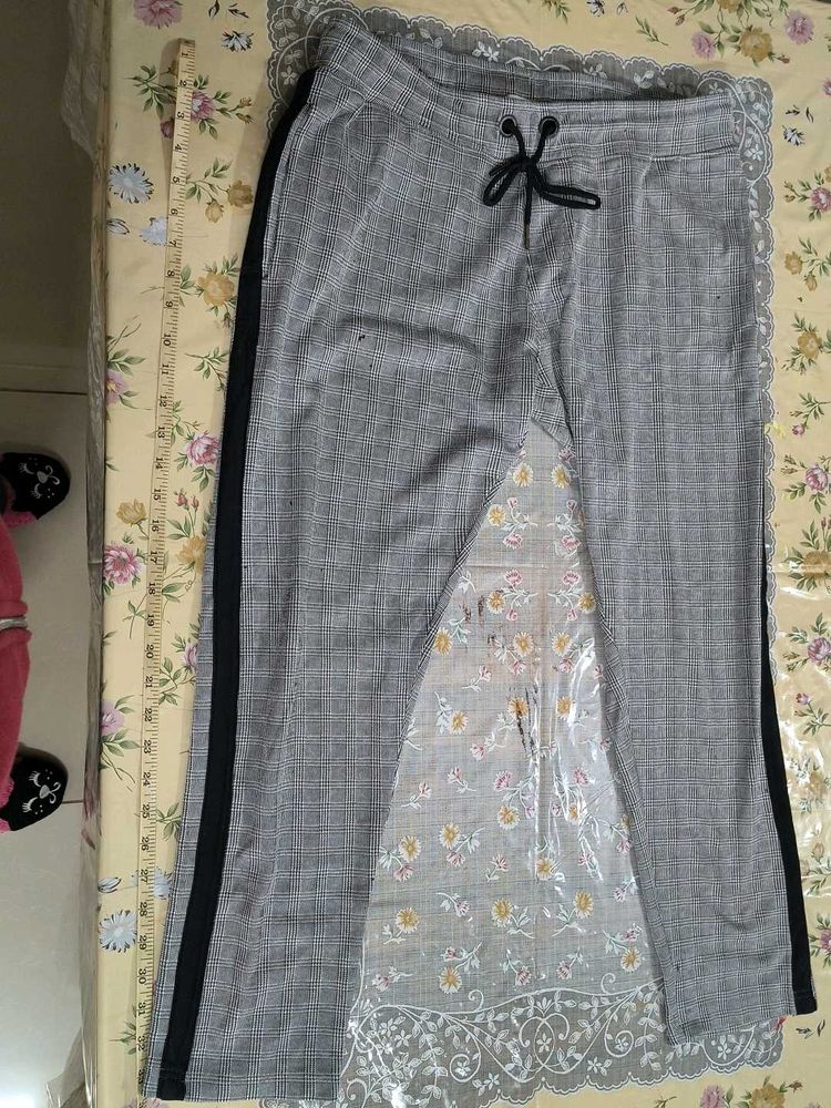 Stylish Grey Plaid Track Pants