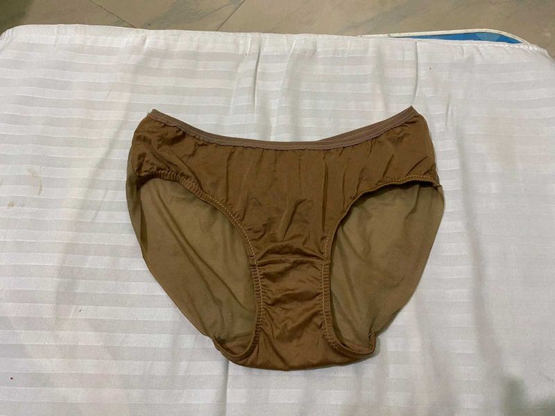 Brown Brief 28-30