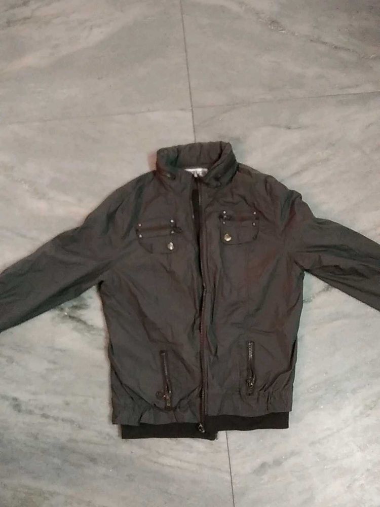 Jacket /Wind s*itter