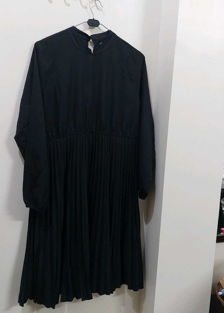 Black Pleated Midi Dress